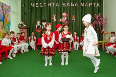 Баба Марта бързала - ДГ Здравец - Пазарджик