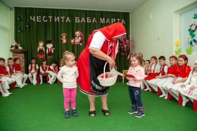 Баба Марта бързала - ДГ Здравец - Пазарджик