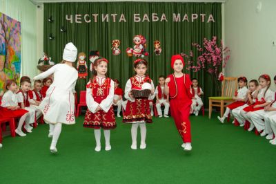 Баба Марта бързала - ДГ Здравец - Пазарджик