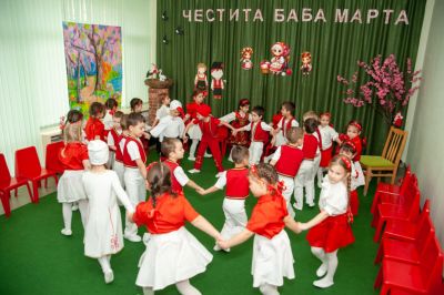 Баба Марта бързала - ДГ Здравец - Пазарджик
